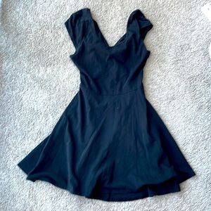 🌼3/$30 Black Criss Cross Back Skater Dress